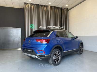 Volkswagen T-Roc 1.5 TSI ACT Style DSG Blu/Azzurro usata Leini