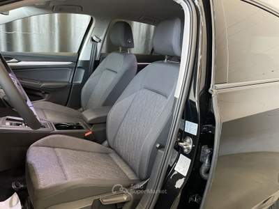 Volkswagen Golf 1.5 eTSI ACT Edition Plus DSG Nero usata Leini