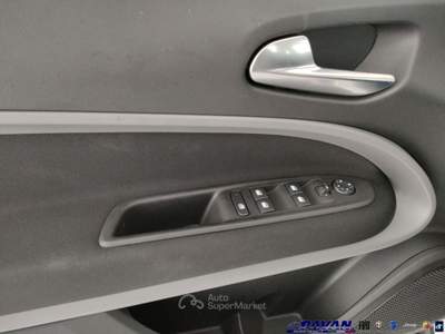 Jeep Avenger 1.2 Turbo 100 CV MHEV Longitude Bianco usata Piove di Sacco