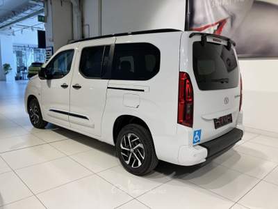 Toyota Proace 1.5D 130CV M/T L2 Executive Trasporto Disabili 5+1 carrozzina Bianco usata Fornovo di Taro