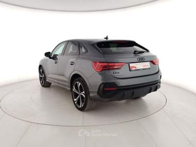 Audi Q3 45 TFSI e S tronic Identity Black Grigio usata Massa