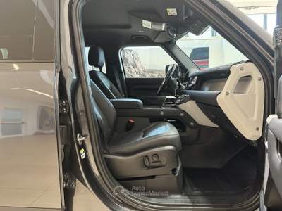 Land Rover Defender 3.0 D200 110 SE auto. - AUTOCARRO !!! Grigio usata Forlì