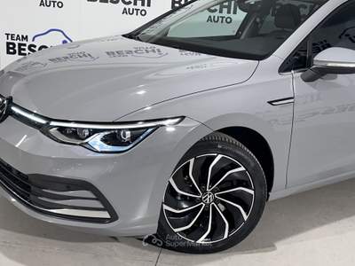 Volkswagen Golf 2.0 TDI SCR 110KW Style DSG Grigio usata Lonato del Garda