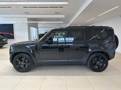Land Rover Defender 3.0 D200 110 SE auto. - AUTOCARRO !!! Nero usata Forlì