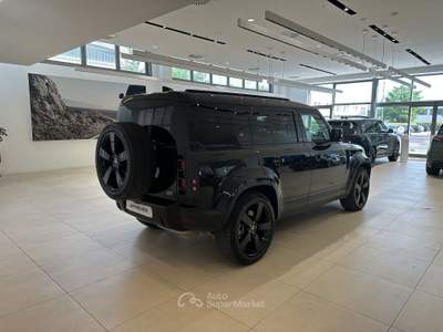 Land Rover Defender 3.0 D200 110 SE auto. - AUTOCARRO !!! Nero usata Forlì