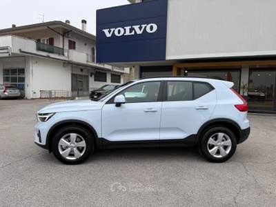 Volvo XC40 XC40 2.0 b3 Essential Mild Hybrid Blu/Azzurro usata Rimini