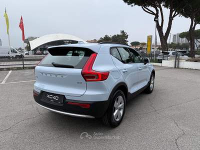 Volvo XC40 XC40 2.0 b3 Essential Mild Hybrid Blu/Azzurro usata Rimini
