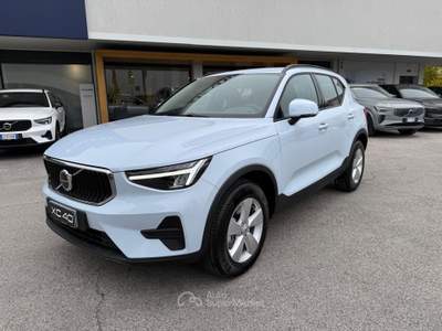 Volvo XC40 XC40 2.0 b3 Essential Mild Hybrid Blu/Azzurro usata Rimini