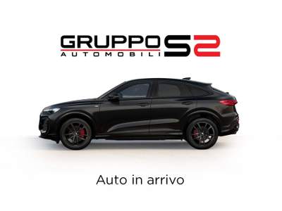 Audi Q5 TDI 204 cv quattro S tronic S Line Edition Cerchi in lega da 20'' Audi Sport /Pacchetto look nero/Pinze freno anteriori e posteriori rosse/ Assetto Sportivo Nero usata Feltre