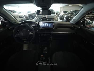 Peugeot 208 II 2023 1.2 hybrid Allure 110cv e-dcs 6 usata Torino