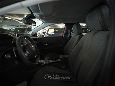 Peugeot 208 II 2023 1.2 hybrid Allure 110cv e-dcs 6 usata Torino