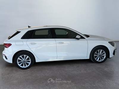 Audi A3 30 TDI Business Bianco usata Lucca