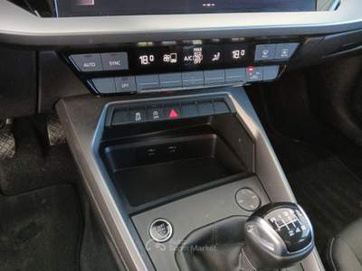 Audi A3 30 TDI Business Bianco usata Lucca