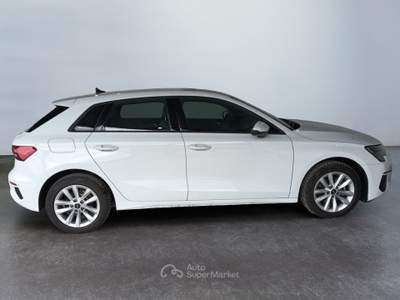 Audi A3 30 g-tron S tronic Business Bianco usata Lucca