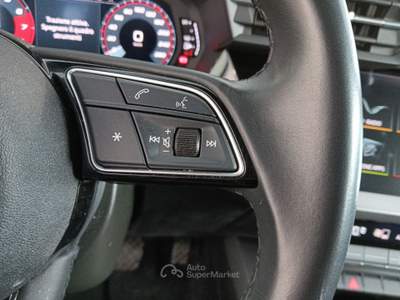 Audi A3 30 g-tron S tronic Business Bianco usata Lucca