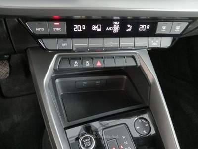 Audi A3 30 g-tron S tronic Business Bianco usata Lucca
