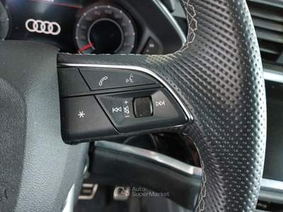 Audi Q3 40 TDI quattro S tronic S Line Edition Bianco usata Lucca