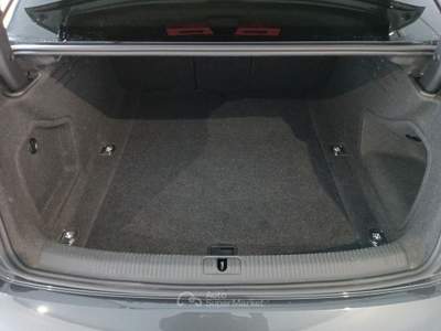 Audi A4 5ª serie 35 TDI/163 CV S tronic Business Advanced Grigio usata Lucca