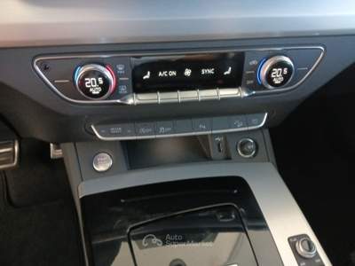 Audi Q5 Q5 40 TDI 204 CV quattro S tronic S line plus Grigio usata Lucca