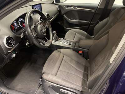 Audi A3 3ª serie SPB Sportback 30 TDI S tronic Sport Blu/Azzurro usata Lucca