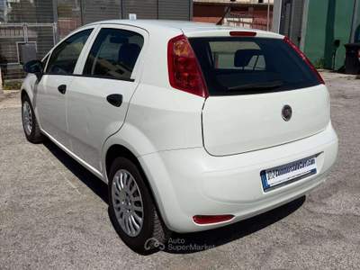 Fiat Punto VAN 1.3 M-JET 5 PORTE 4 POSTI N1 - 2018 Bianco usata Corato