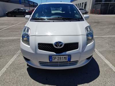 Toyota Yaris 5 porte Sol 2008 Bianco usata Barletta