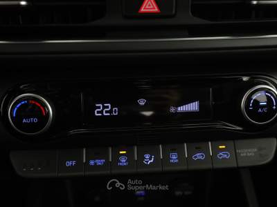 Hyundai Kona Kona HEV 1.6 DCT XLine Bianco usata Parma