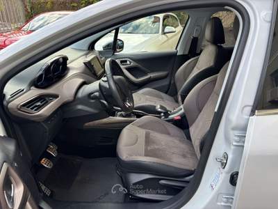 Peugeot 2008 S&S Black Matt Limited Edition EURO 6 Bianco usata Genova