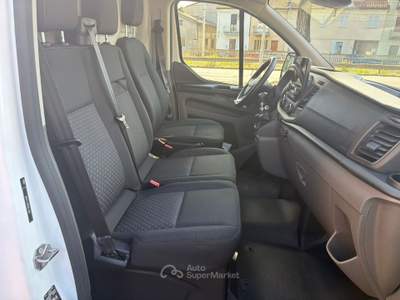 Ford Transit Custom 300 2.0 tdci 130cv Trend L1H1 E6.2 Bianco usata Seveso