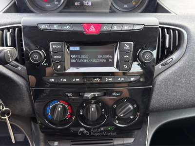 Lancia Ypsilon Ypsilon 1.0 FireFly 5 porte S&S Hybrid Silver Nero usata Parma