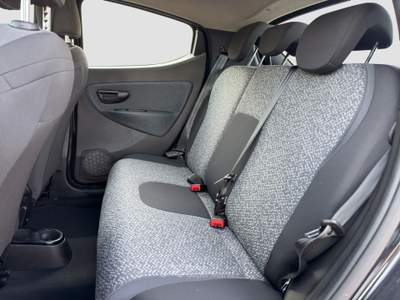 Lancia Ypsilon Ypsilon 1.0 FireFly 5 porte S&S Hybrid Silver Nero usata Parma
