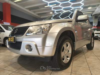 Suzuki Grand Vitara 3 porteb 139.000 km Argento usata Besenello