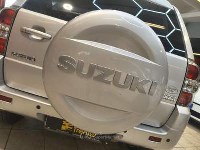 Suzuki Grand Vitara 3 porteb 139.000 km Argento usata Besenello