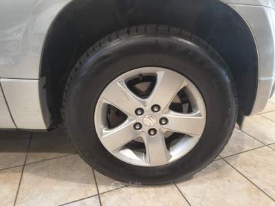 Suzuki Grand Vitara 3 porteb 139.000 km Argento usata Besenello