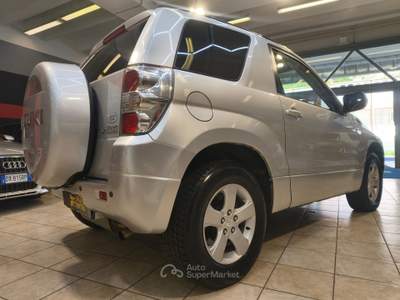 Suzuki Grand Vitara 3 porteb 139.000 km Argento usata Besenello