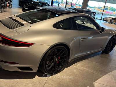 Porsche 911 911 Carrera Coupè 4 GTS TETTO-RADAR-MATRIX Argento usata Campo San Martino