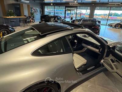 Porsche 911 911 Carrera Coupè 4 GTS TETTO-RADAR-MATRIX Argento usata Campo San Martino