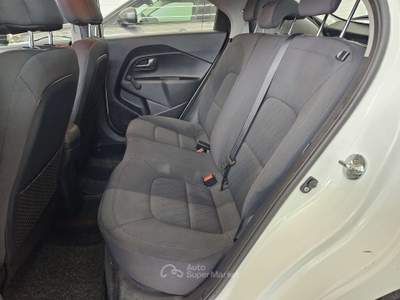 Kia Rio 5p 1.1 crdi Active EURO 6 / NEOPATENTATI Bianco usata Martinengo