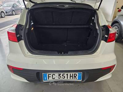 Kia Rio 5p 1.1 crdi Active EURO 6 / NEOPATENTATI Bianco usata Martinengo