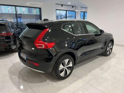 Volvo XC40 T4 Recharge Plug-in Hybrid Inscription Expression Nero usata Asolo