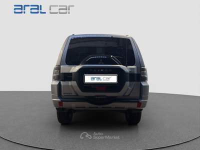 Mitsubishi Pajero MITSUBISHI PAJERO 3.2 DI-D AUT. 5P INSTYLE DPF Argento usata Torino