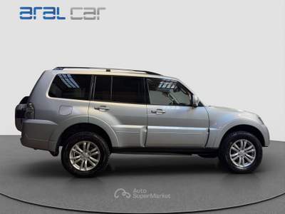 Mitsubishi Pajero MITSUBISHI PAJERO 3.2 DI-D AUT. 5P INSTYLE DPF Argento usata Torino