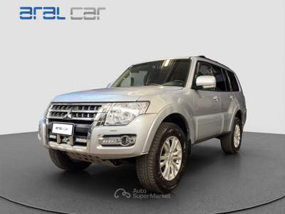 Mitsubishi Pajero MITSUBISHI PAJERO 3.2 DI-D AUT. 5P INSTYLE DPF Argento usata Torino
