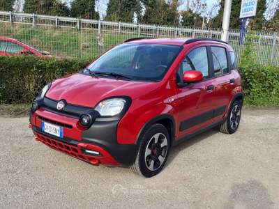Fiat Panda Cross 1.0 70Cv firefly hybrid 5 Posti Rosso usata TURRIVALIGNANI