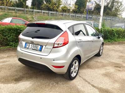 Ford Fiesta 5 porte Titanium Grigio usata TURRIVALIGNANI