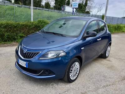 Lancia Ypsilon 70 Cv Hybrid Silver Blu/Azzurro usata TURRIVALIGNANI
