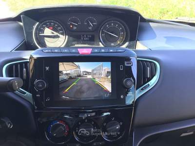 Lancia Ypsilon 70cv Hybrid Platino Nero usata TURRIVALIGNANI