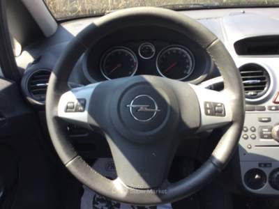 Opel Corsa 5 porte GPL-TECH Club Bianco usata TURRIVALIGNANI