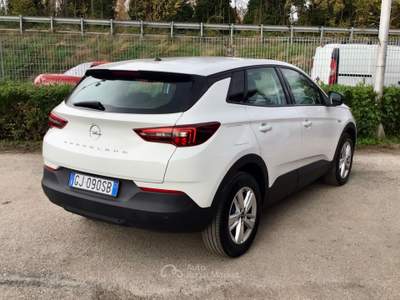 Opel Grandland 12V 130 CV Business Elegance Bianco usata TURRIVALIGNANI