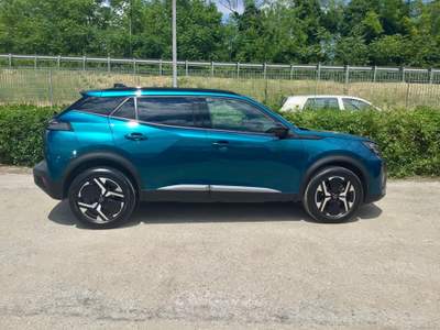 Peugeot 2008 PureTech 100 Cv Allure Blu/Azzurro usata TURRIVALIGNANI